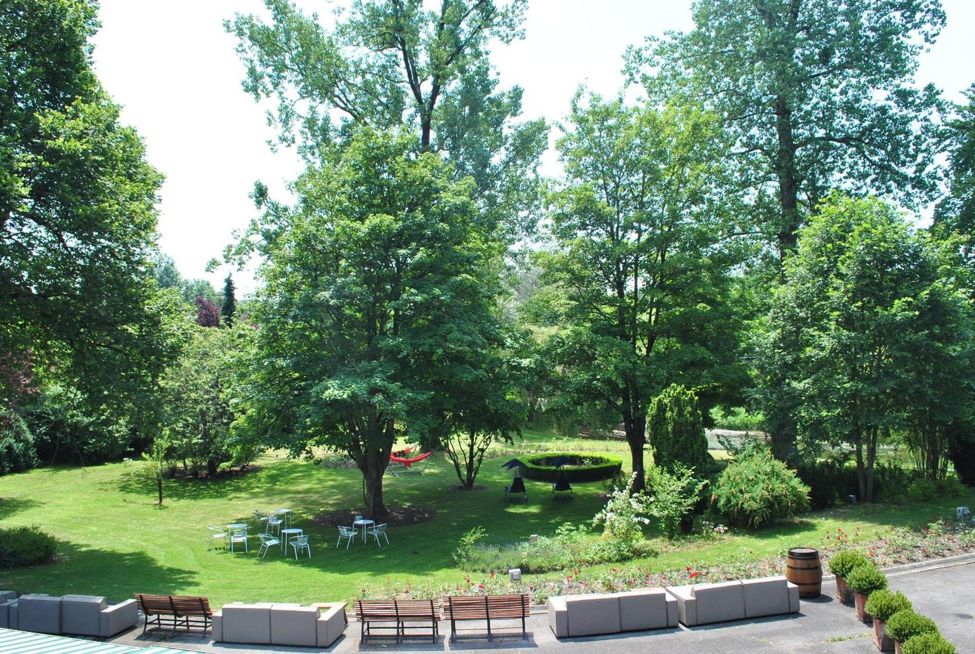 Residence De La Roseraie Florenville Kültér fotó